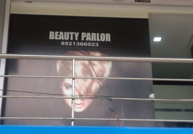 white beauty parlour